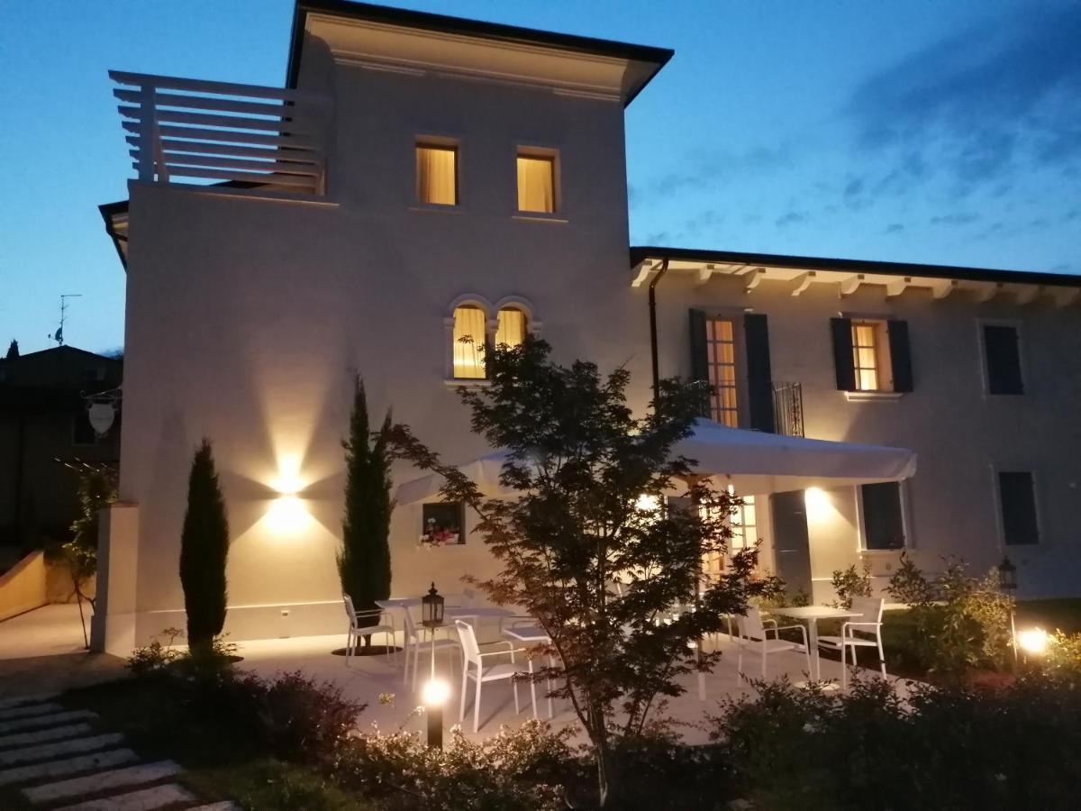Relais Ca' Morenica Valeggio sul Mincio Bagian luar foto