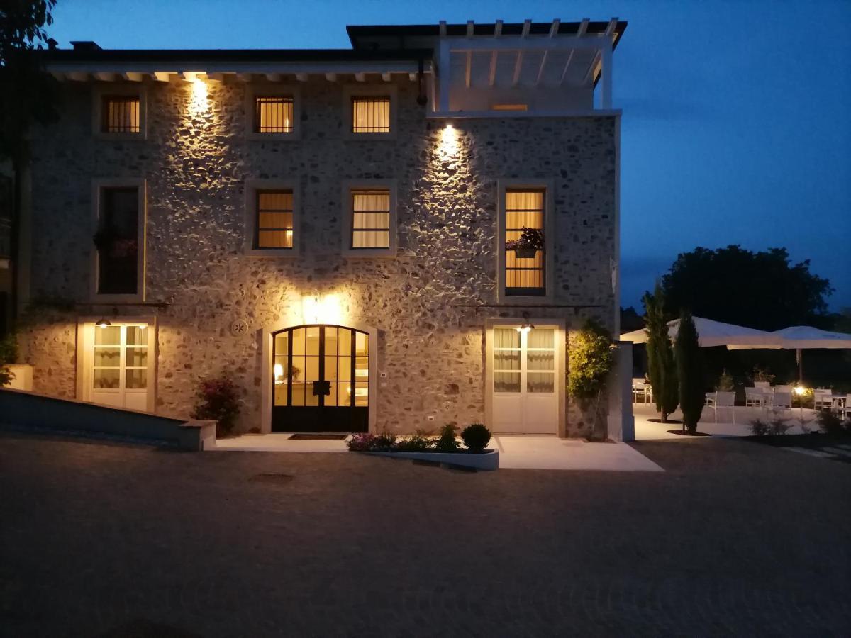 Relais Ca' Morenica Valeggio sul Mincio Bagian luar foto