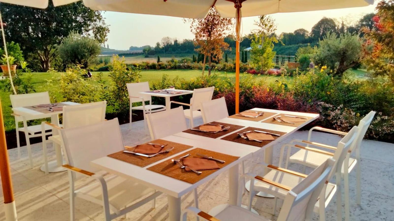 Relais Ca' Morenica Valeggio sul Mincio Bagian luar foto