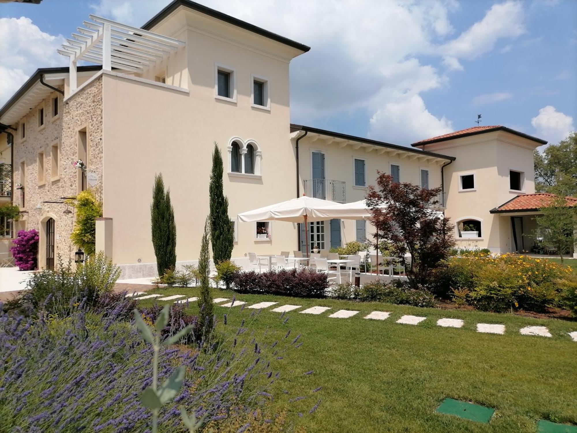 Relais Ca' Morenica Valeggio sul Mincio Bagian luar foto
