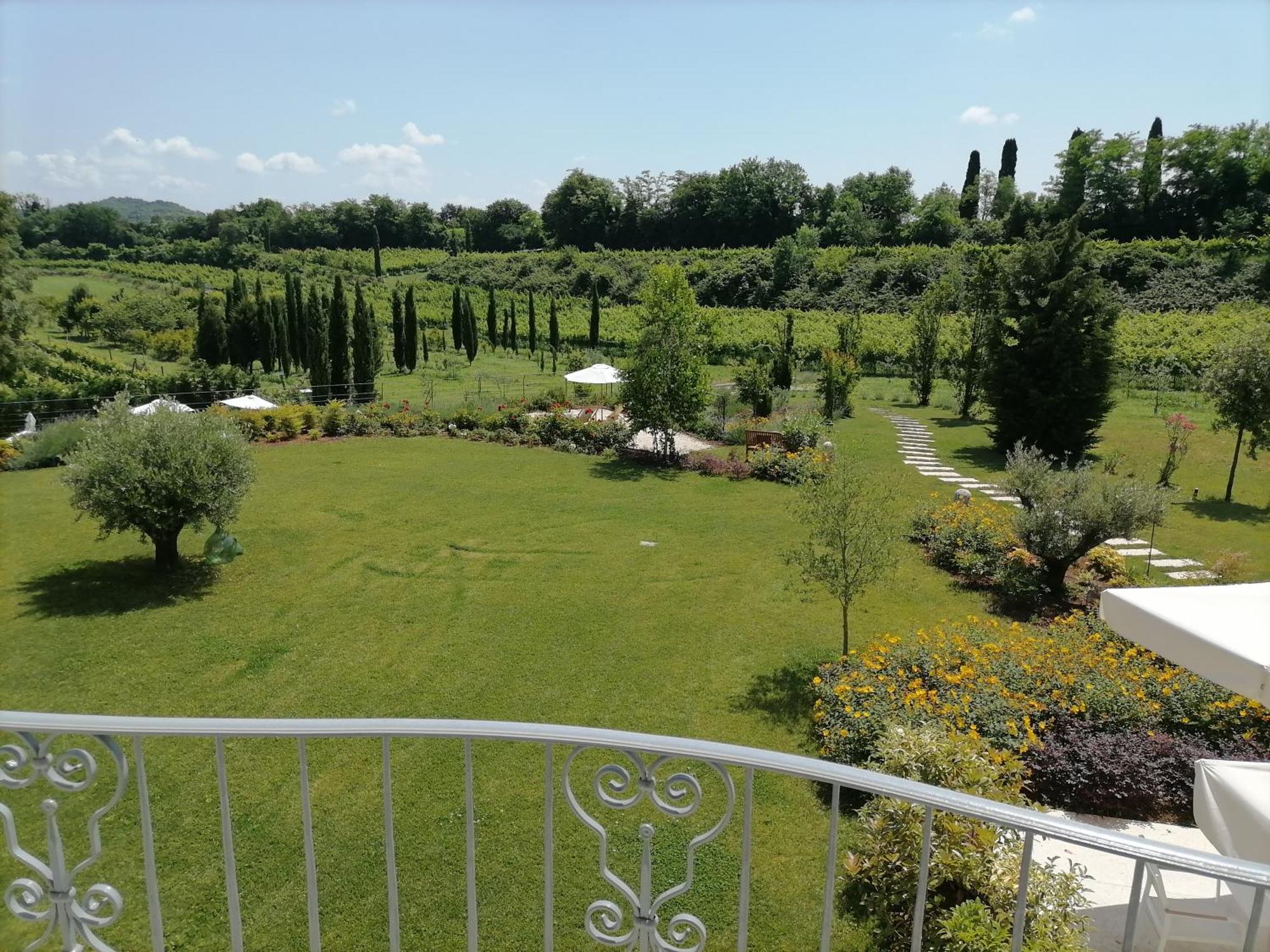 Relais Ca' Morenica Valeggio sul Mincio Bagian luar foto