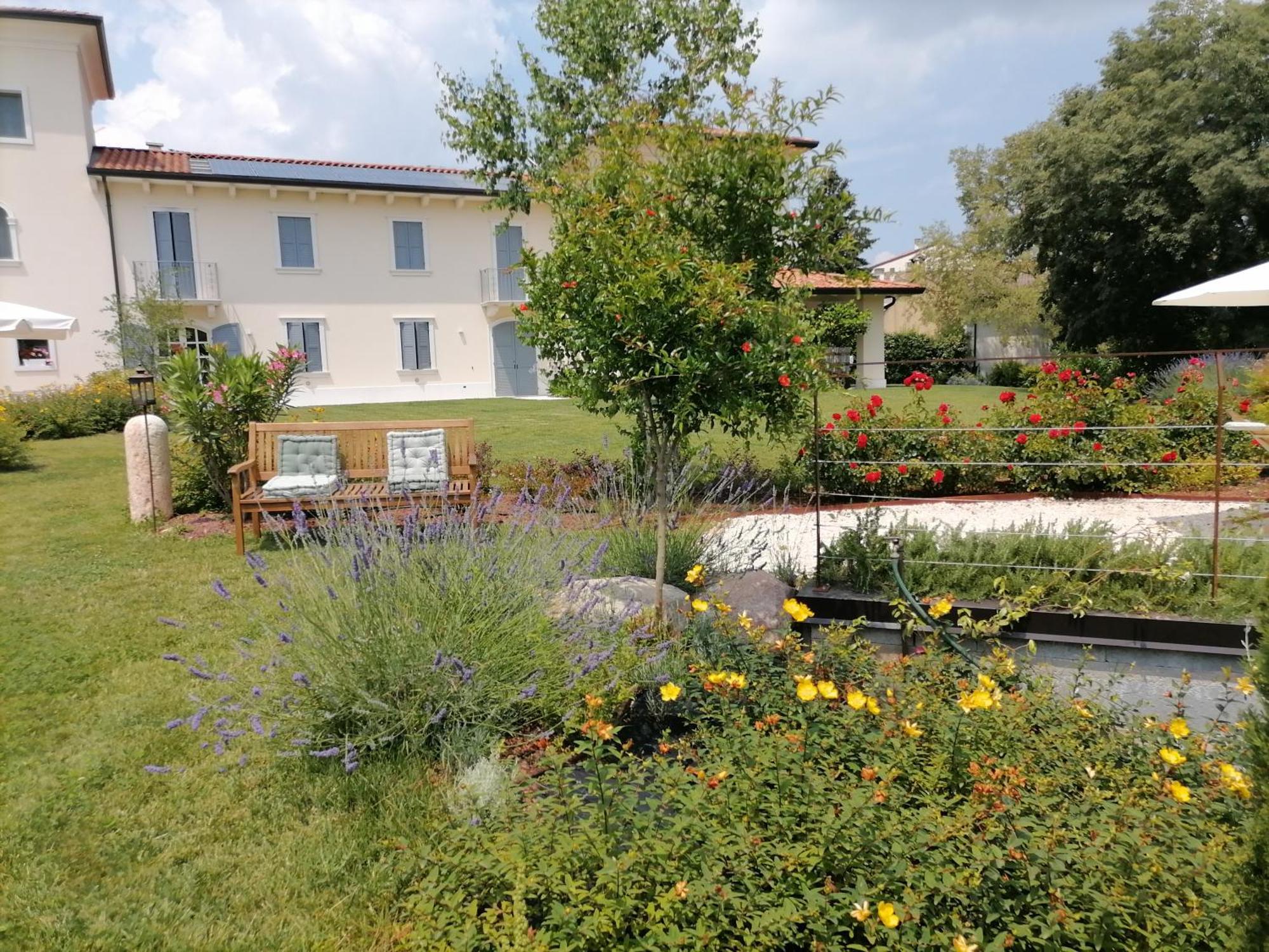 Relais Ca' Morenica Valeggio sul Mincio Bagian luar foto